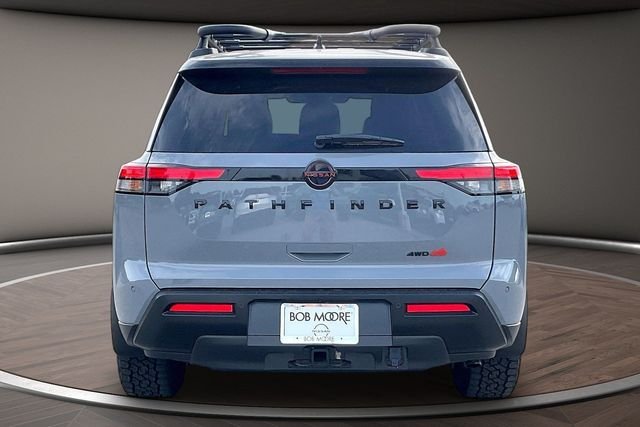 New 2026 Boulder Gray Pearl / Super Black Two-tone Nissan Rock Creek® image 4
