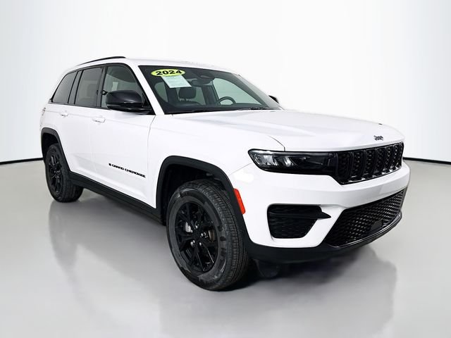 Used 2024 White Jeep Altitude image 1