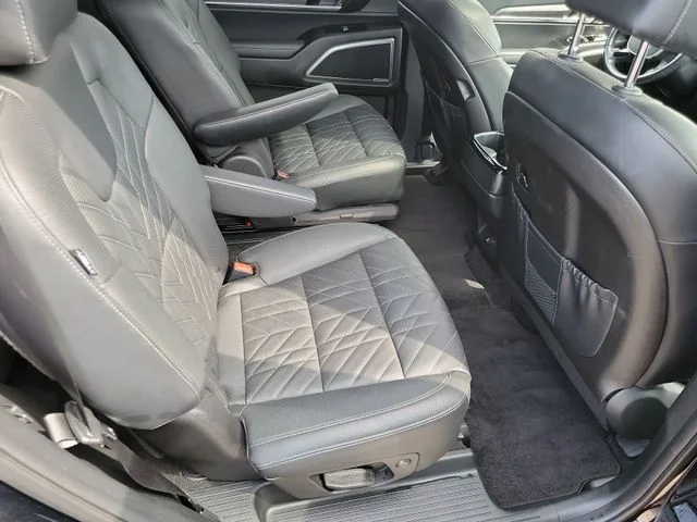 Used 2023 Black Kia EX X-Line image 30