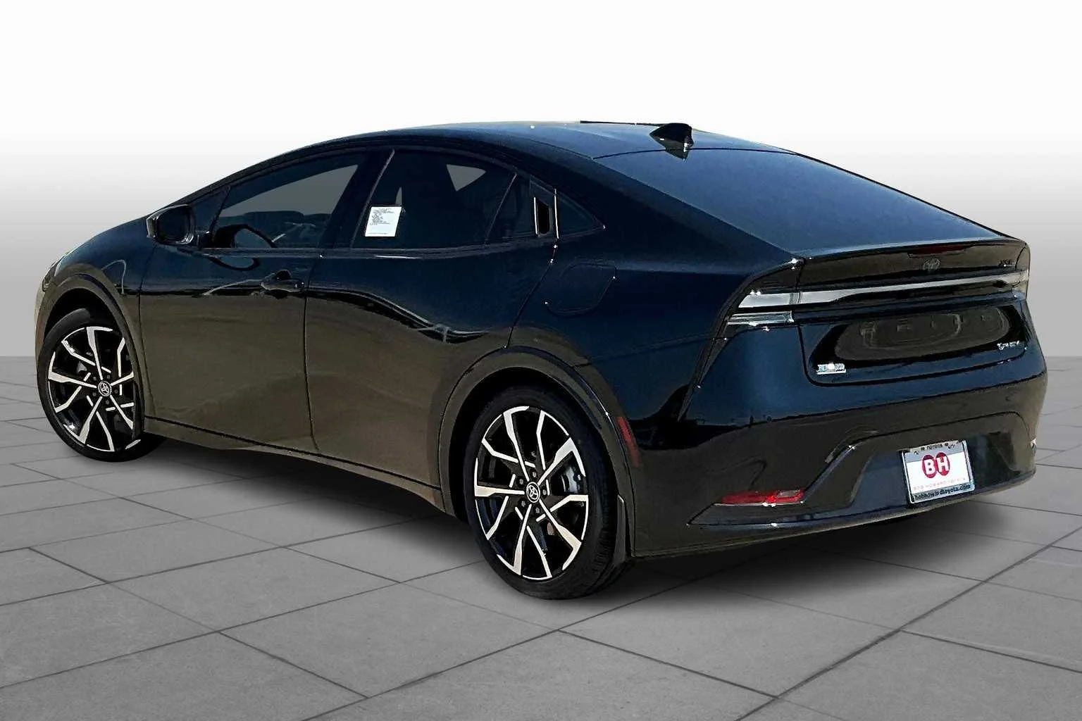 2026 Toyota Prius Plug-in Hybrid XSE - Photo 12