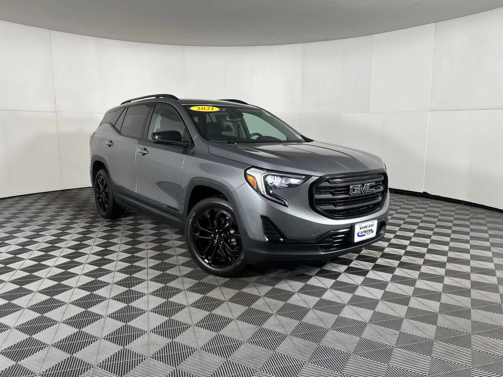 Used 2021 Satin Steel Metallic GMC SLE image 41