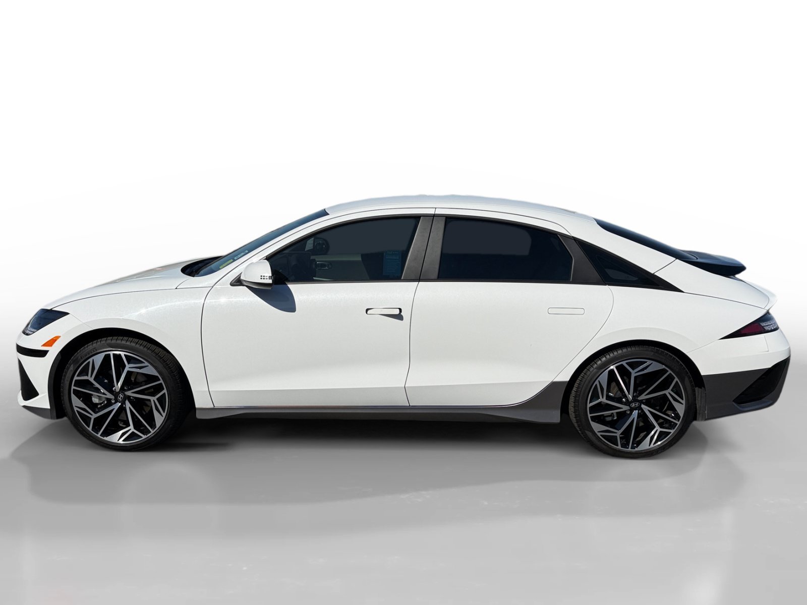 Certified Used 2024 White Hyundai SEL image 2