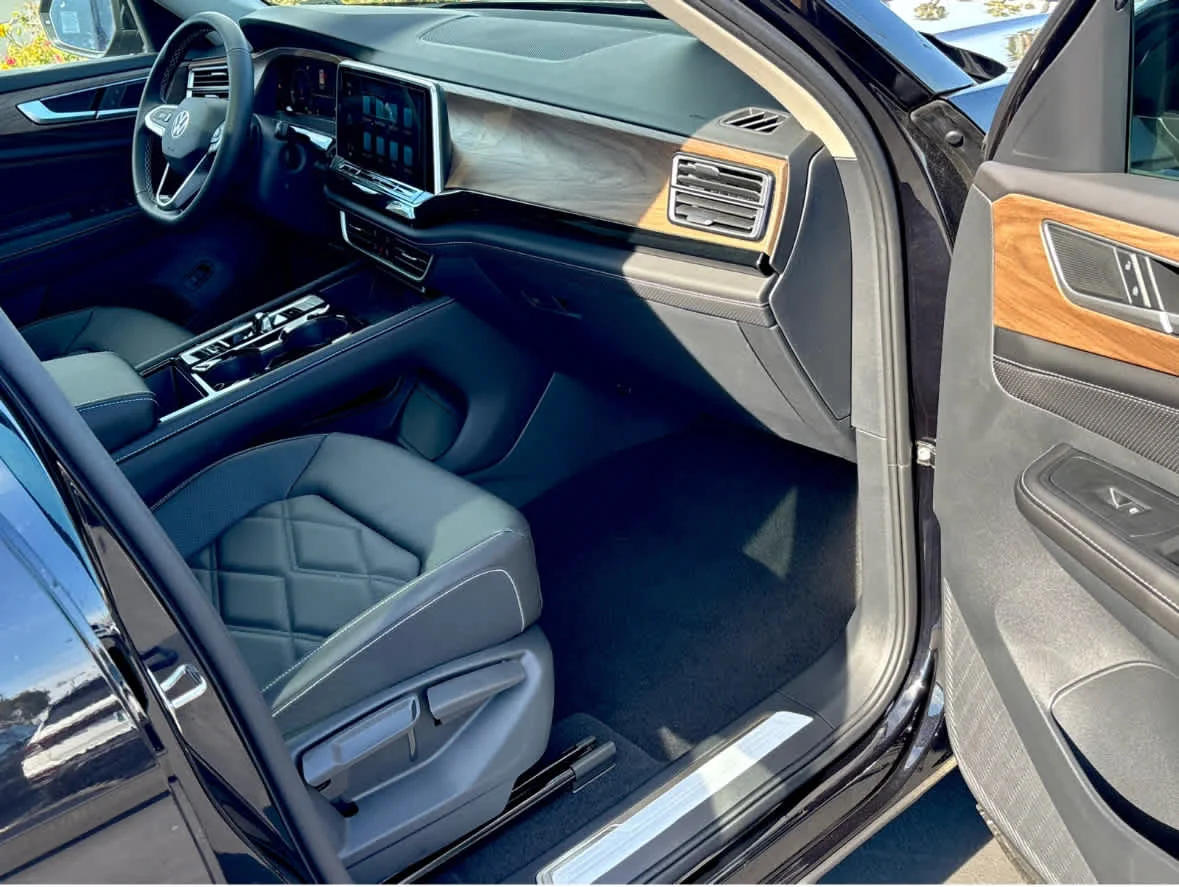 2026 Volkswagen Atlas SE w/Tech - Photo 24