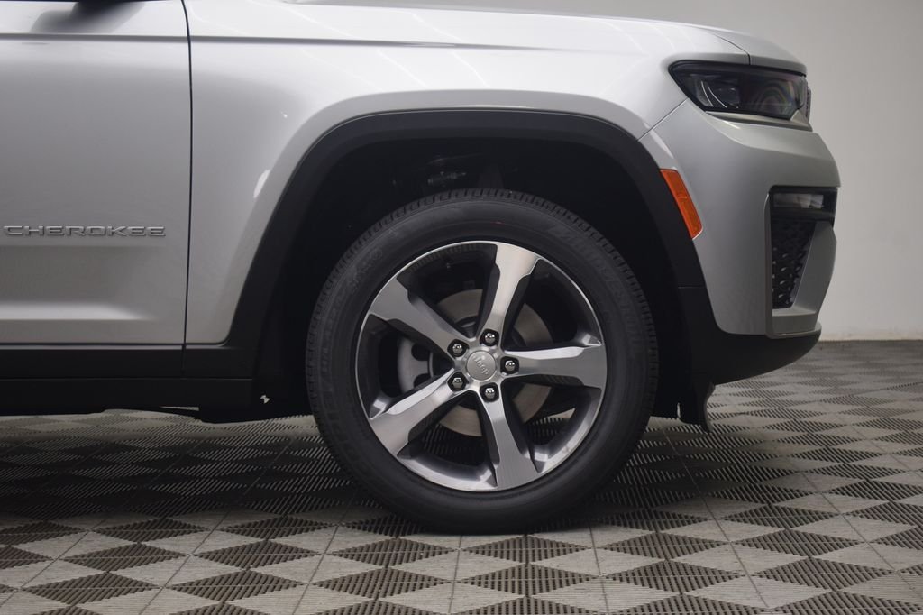 New 2026 Silver Zynith Jeep Limited image 6