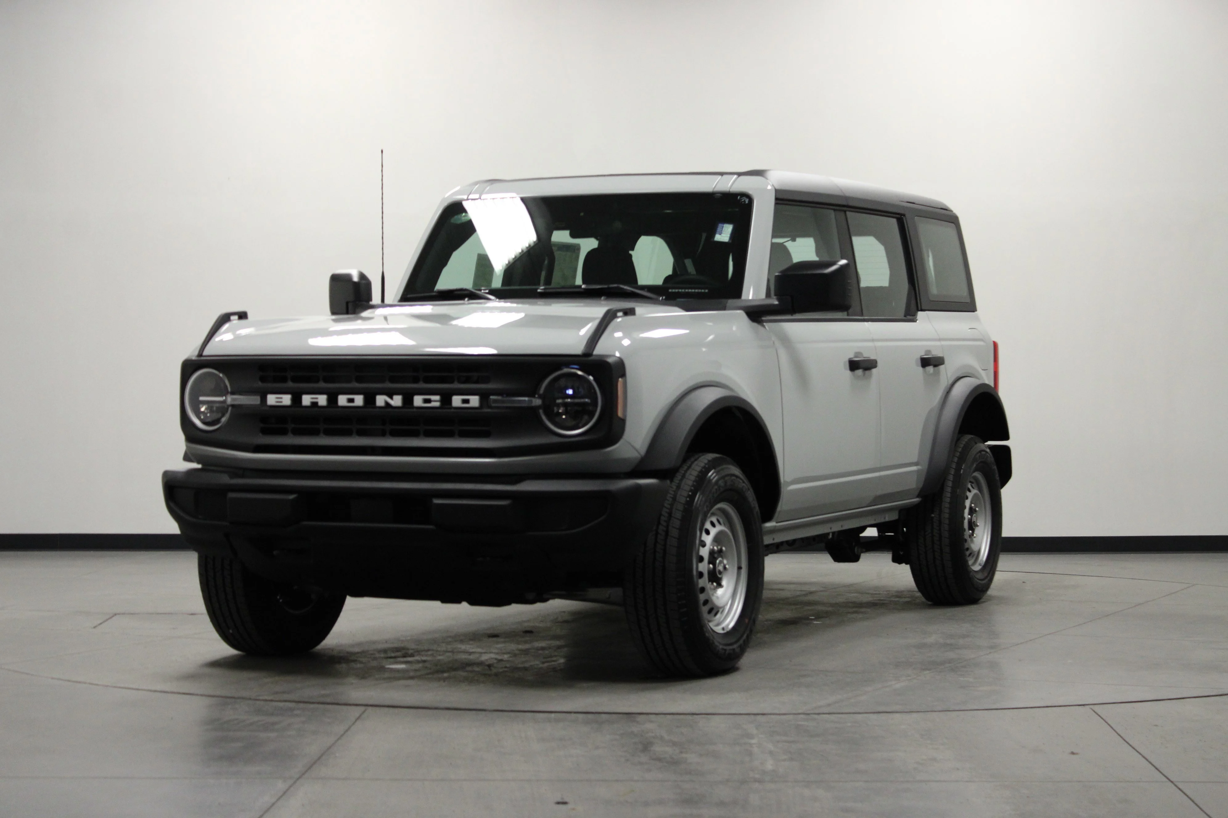 New 2026 Avalanche Ford Base image 8