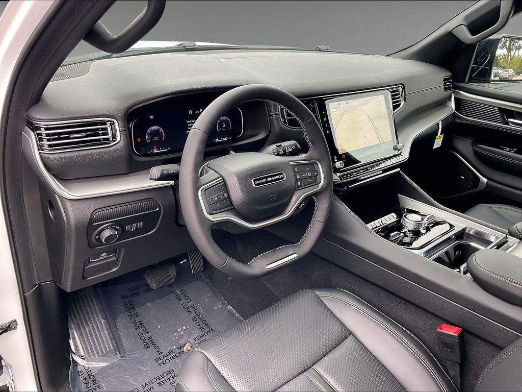 New 2026 Bright White Clear-Coat Exterior Paint Jeep Limited Altitude image 9