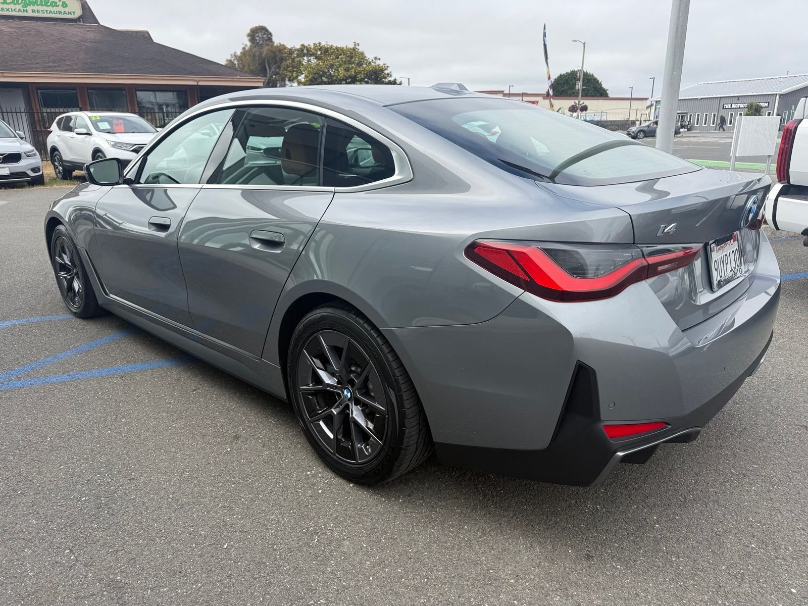 Used 2025 Gray BMW xDrive40 image 6