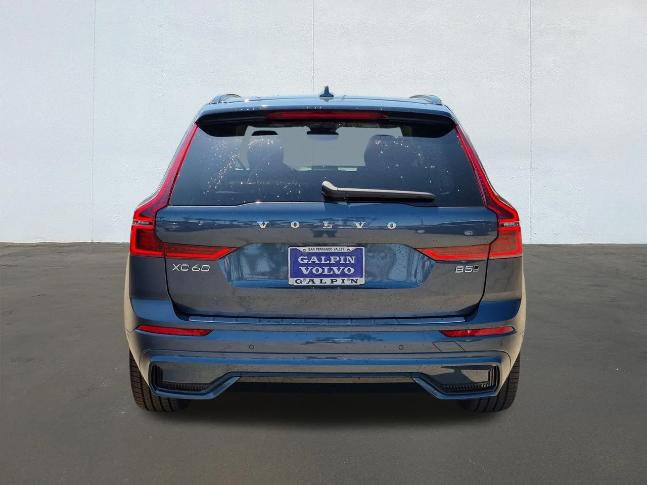 New 2026 Denim Blue Volvo Ultra image 5