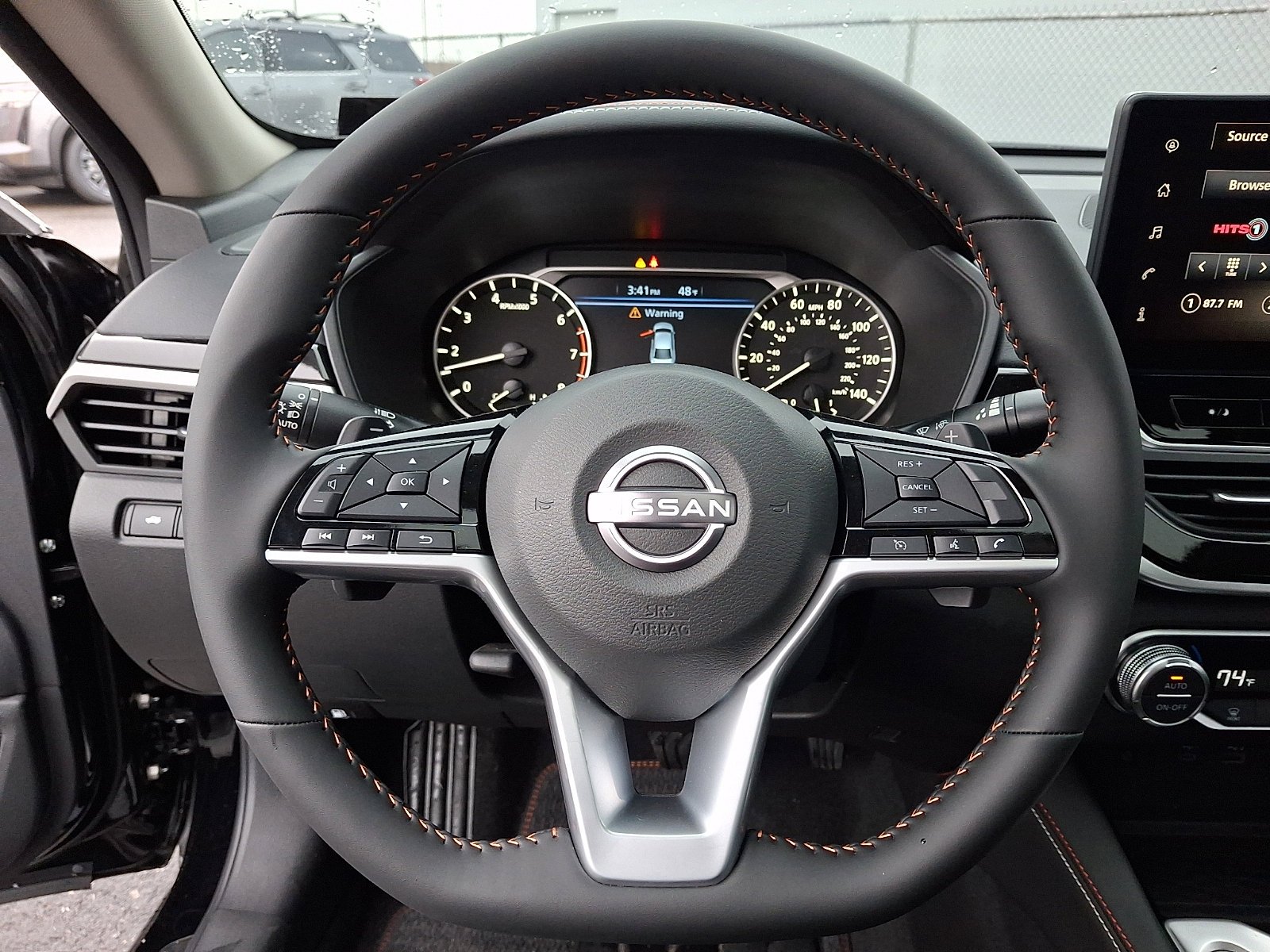 2025 Nissan Altima SR - Photo 9