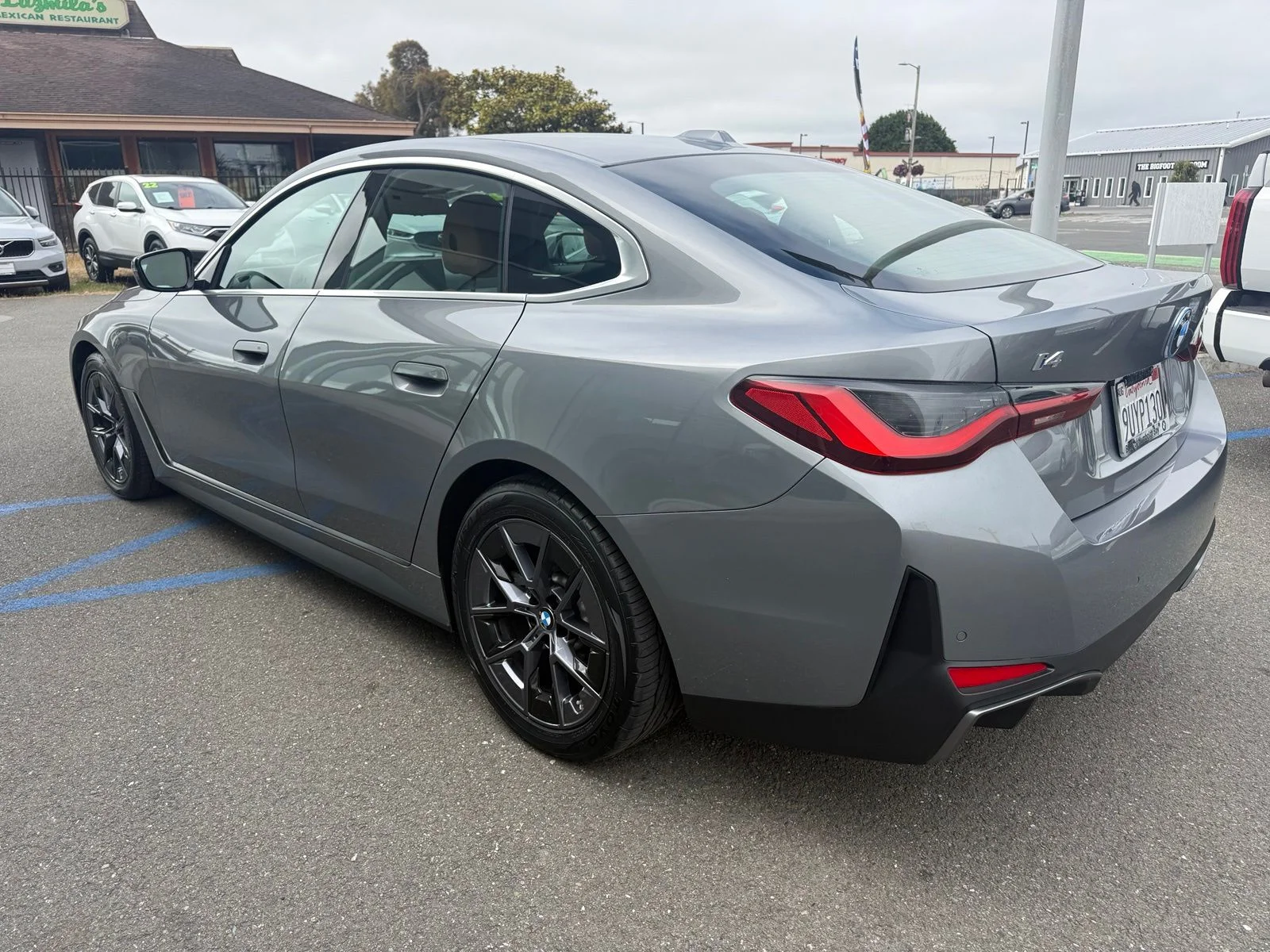 Used 2025 Gray BMW xDrive40 image 6