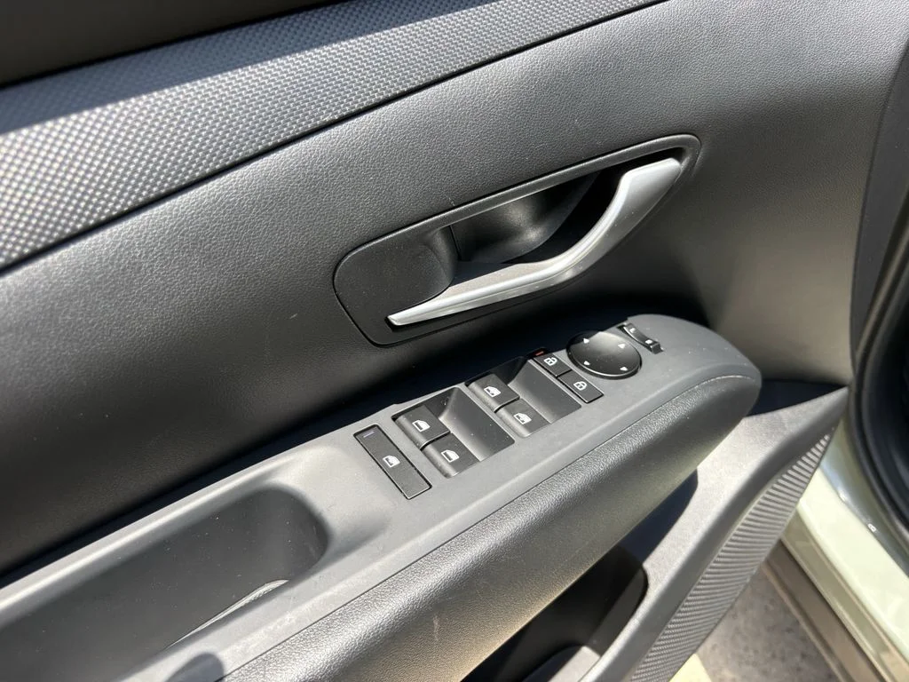 Used 2025 Sage Gray Hyundai SEL image 11