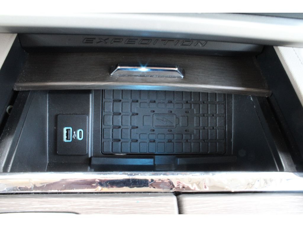 Used 2024 Oxford White Ford Limited image 10