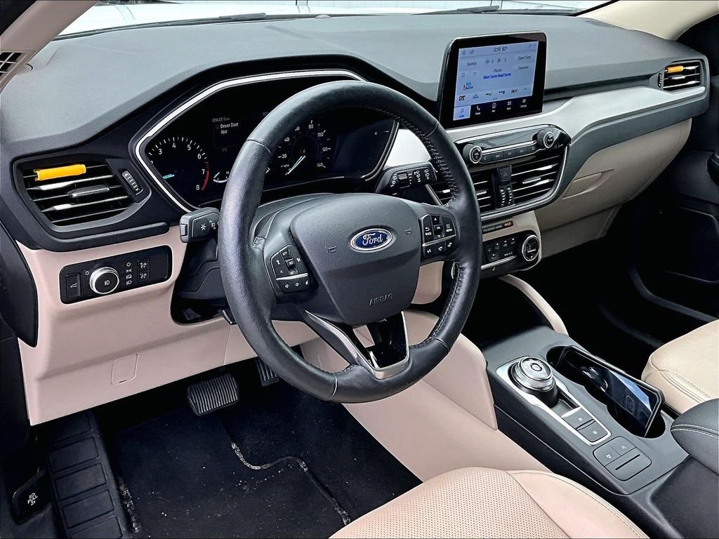 Used 2020 White Metallic Ford SEL image 8