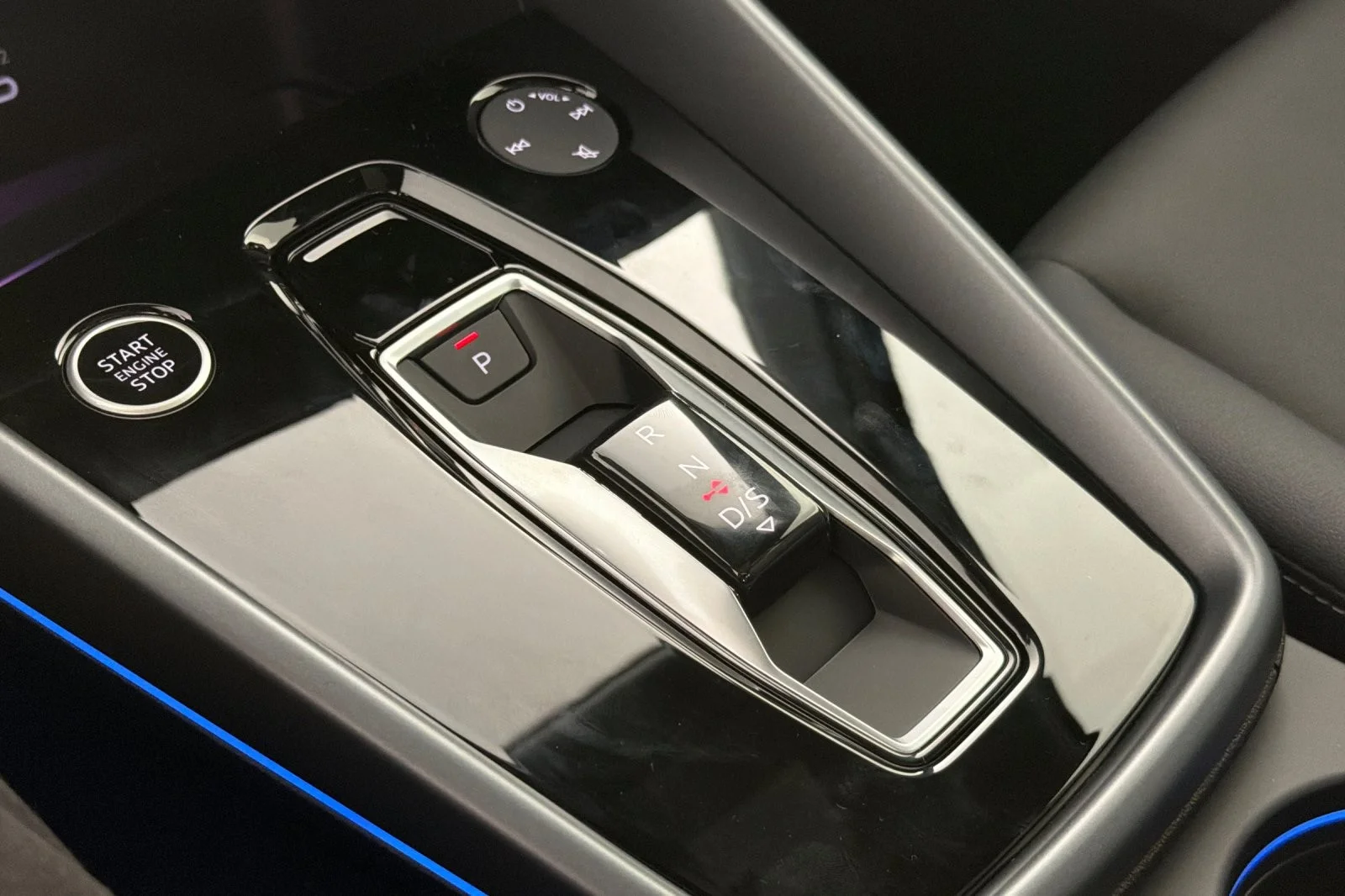 New 2026 Arkona White Audi Premium Plus quattro *Ltd Avail* image 20