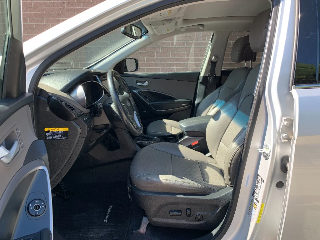 Used 2014 Moonstone Silver Hyundai 2.4L (A6) image 14