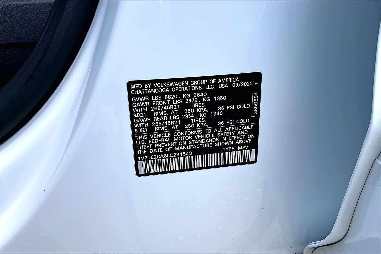 Used 2020 Pure White Volkswagen 3.6L V6 SEL Premium R-Line image 34