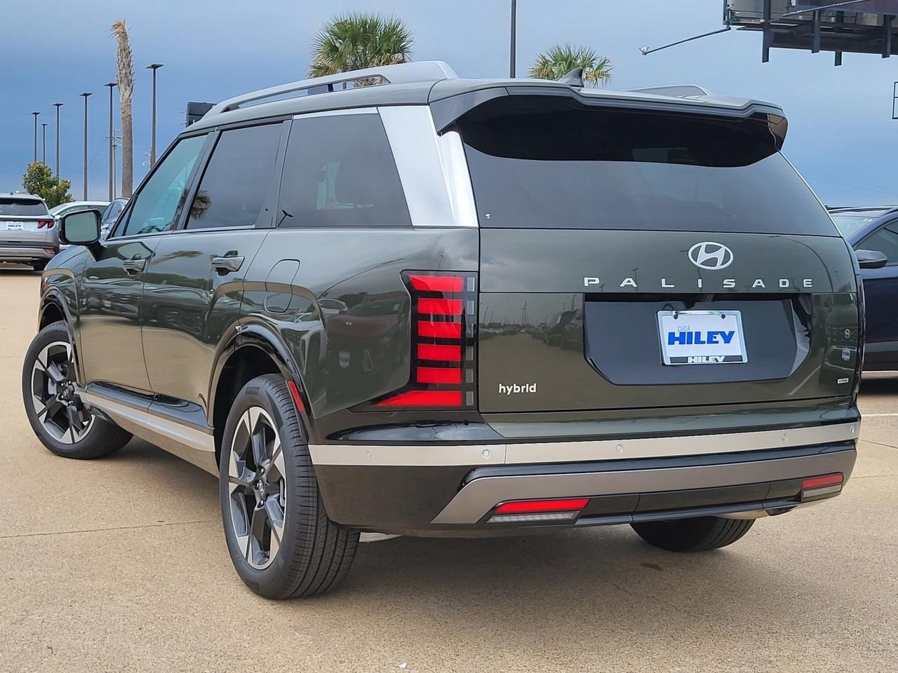 New 2026 Titan Green Hyundai Limited image 3