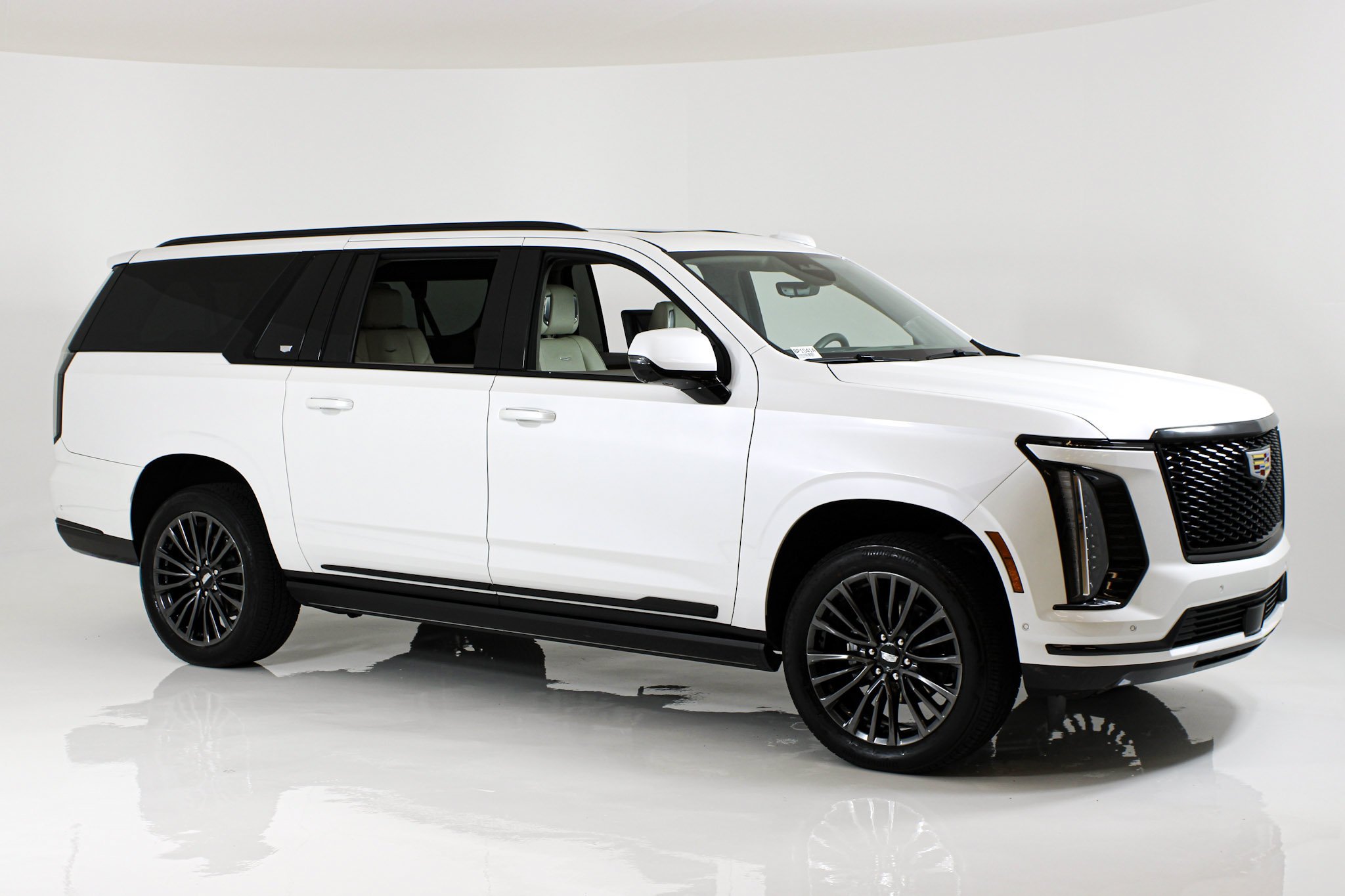 Used 2025 Crystal White Tricoat Cadillac Sport Platinum image 8