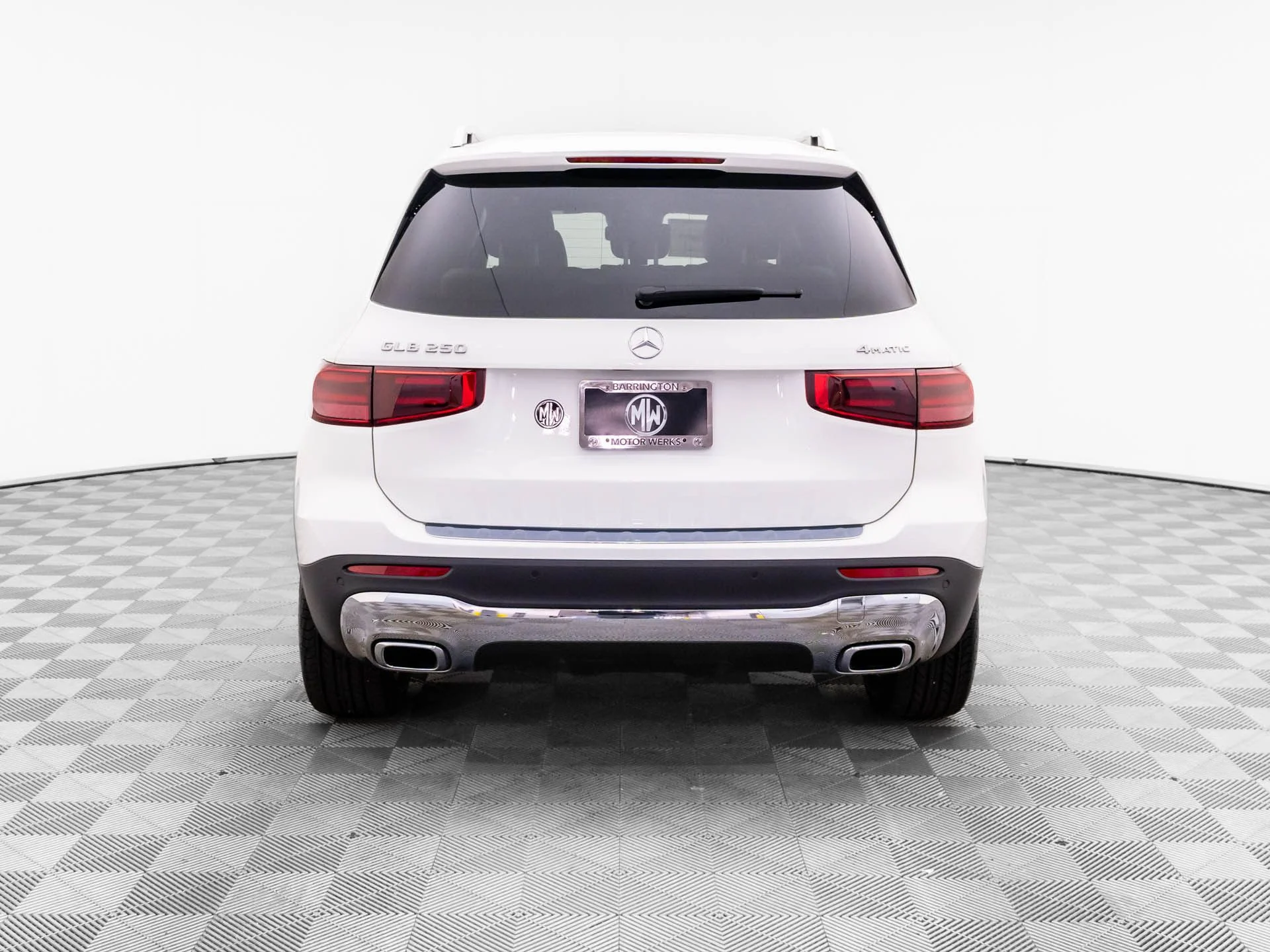 New 2026 White Mercedes-Benz GLB 250 image 4