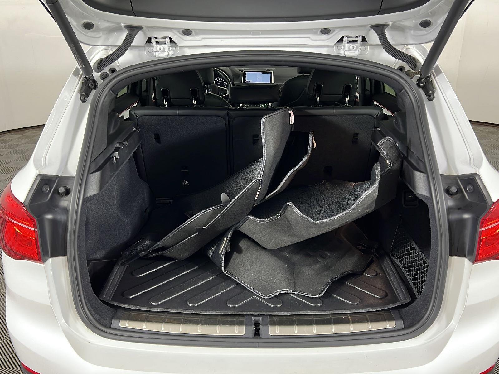 Used 2022 Mineral White Metallic BMW xDrive28i image 23