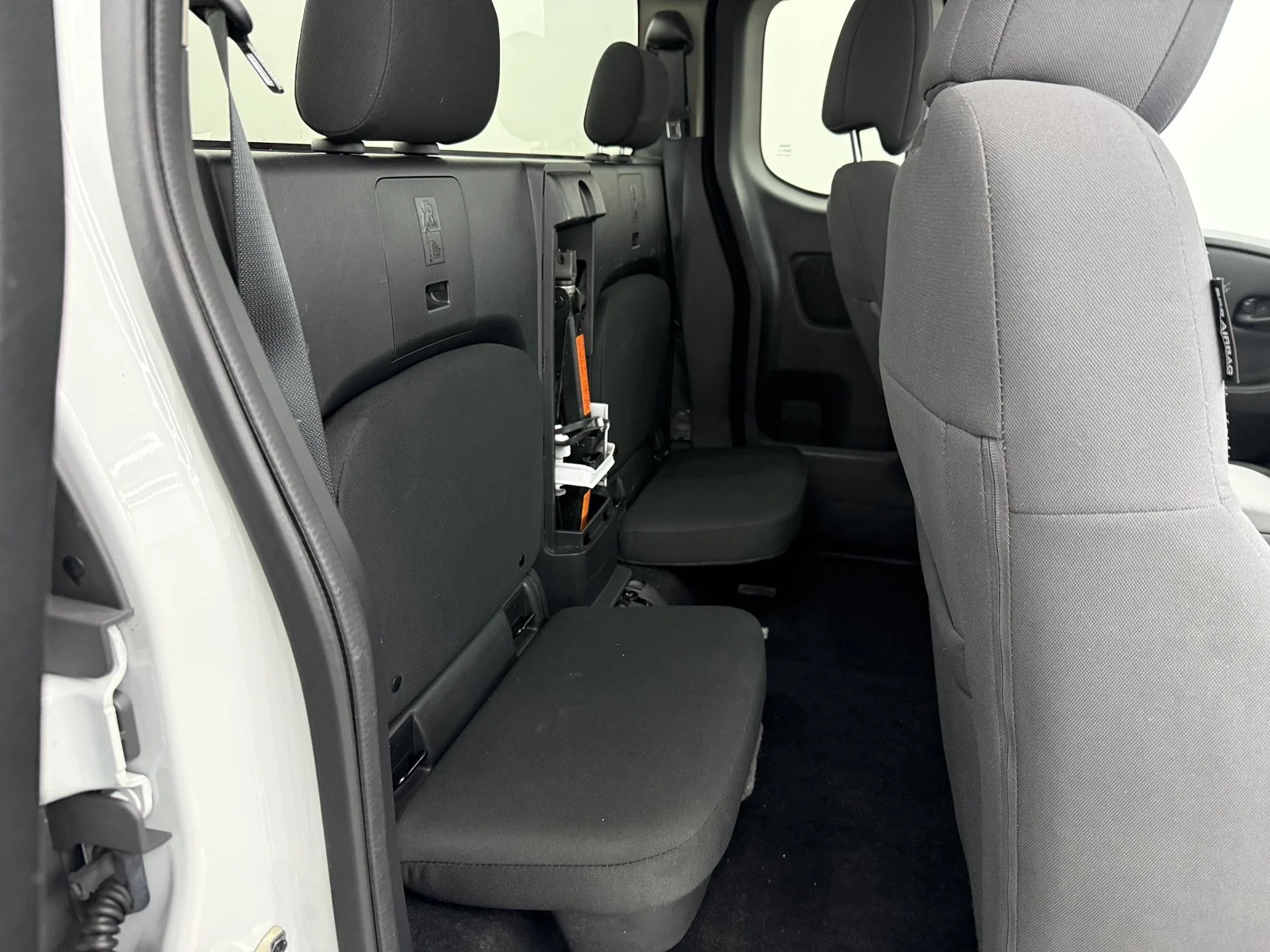 Used 2024 Glacier White Nissan S king cab 4x2 image 26