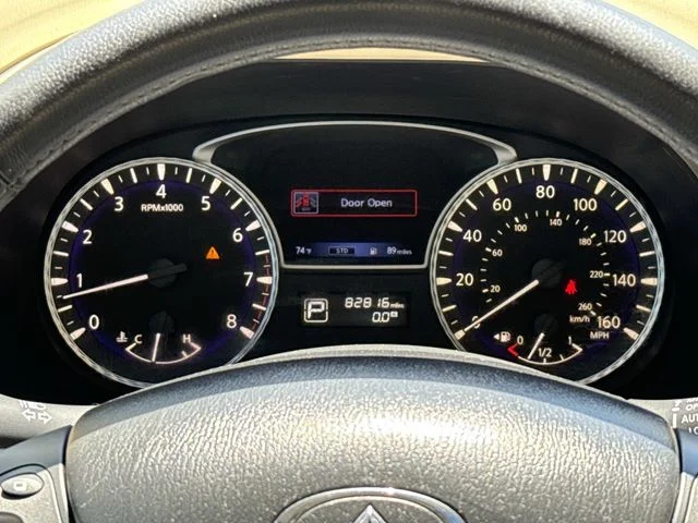 Used 2019 Black INFINITI LUXE image 24