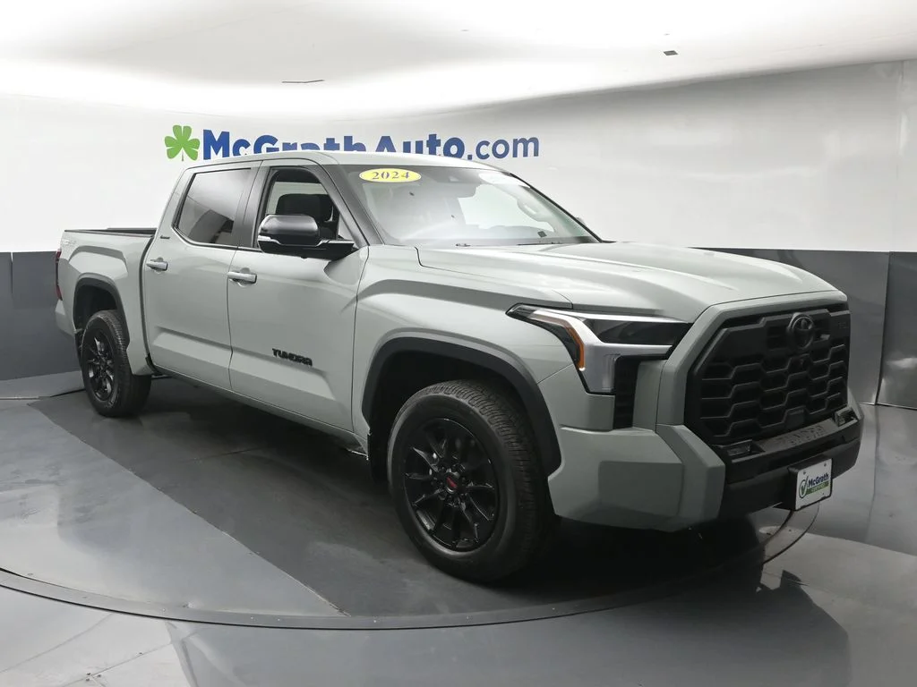 Used 2024  Toyota Limited image 2