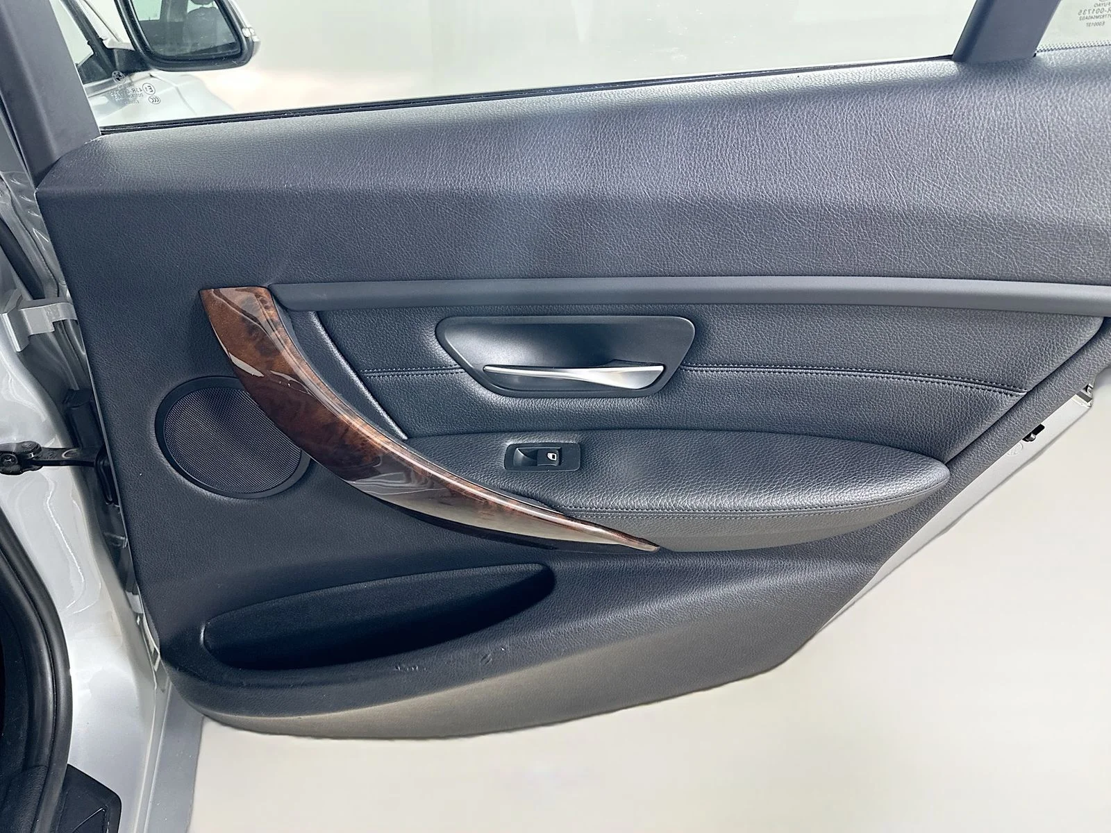 Used 2014 Silver BMW  image 38