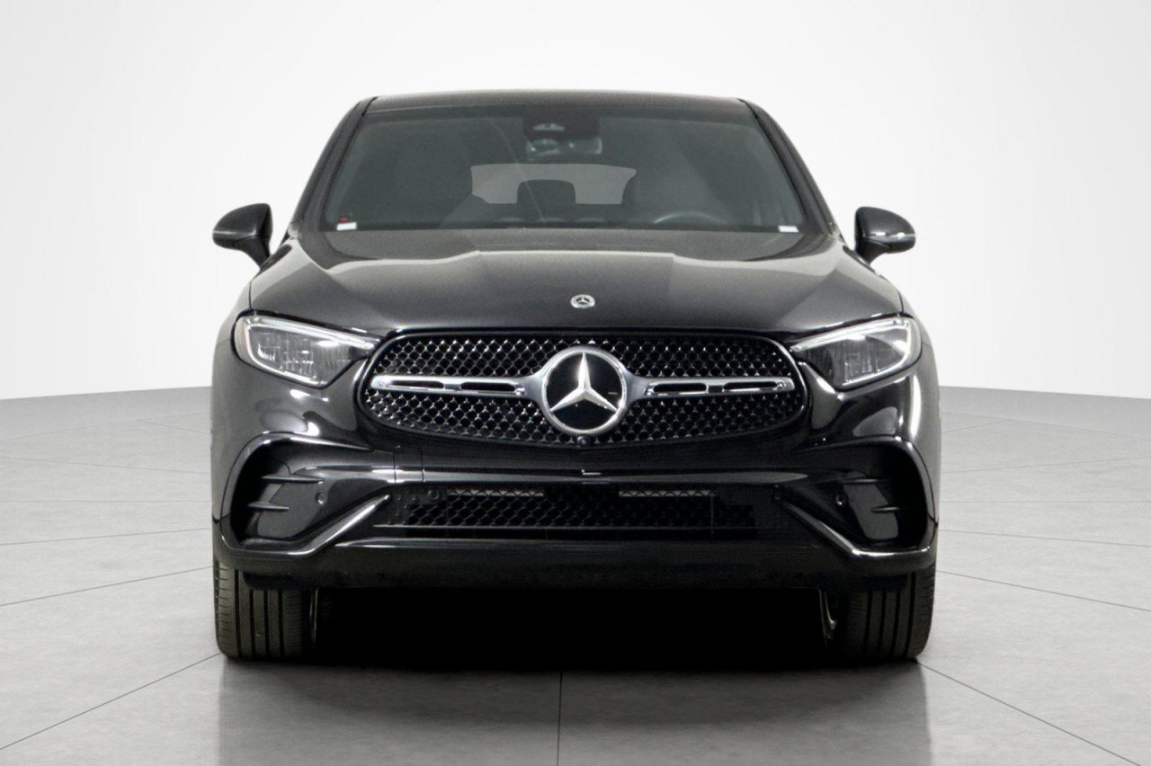 Certified Used 2025 Black Mercedes-Benz GLC 300 image 8