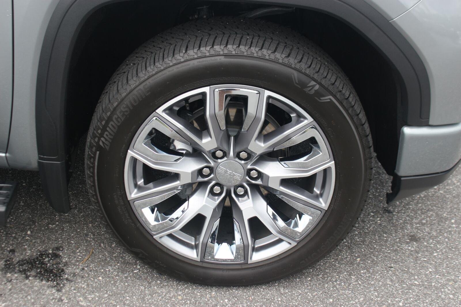 Used 2026 Sterling Metallic GMC Denali image 38