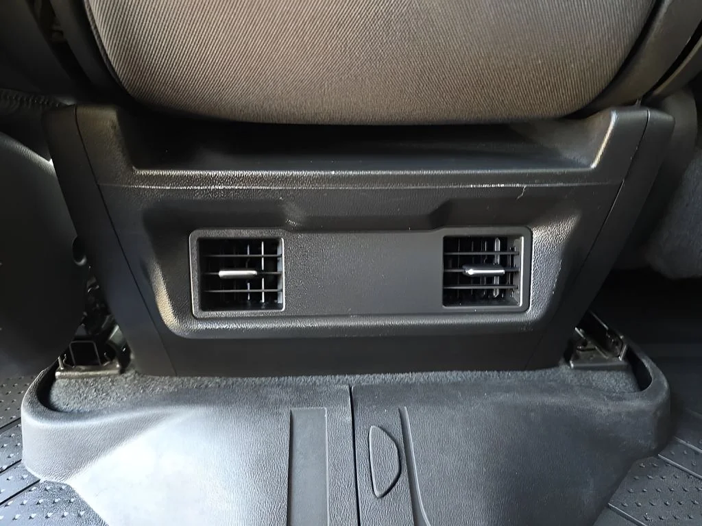 Used 2022 White Chevrolet Custom image 22
