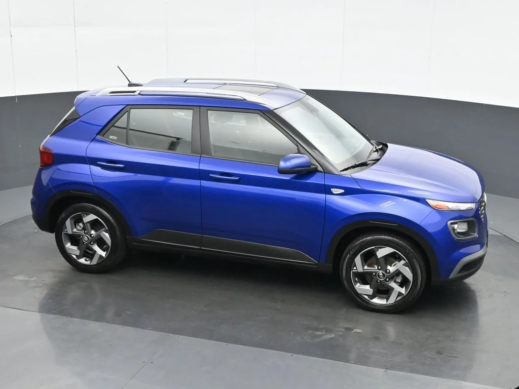 Used 2025 Blue Hyundai SEL image 23
