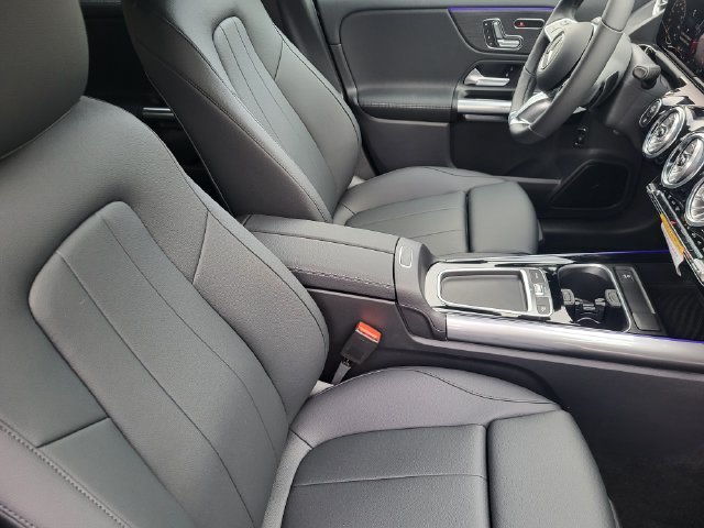 New 2026 Night Black Mercedes-Benz GLA 250 image 16