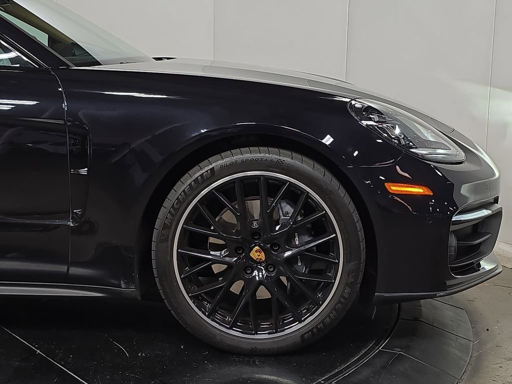 Used 2023 Black Porsche  image 11