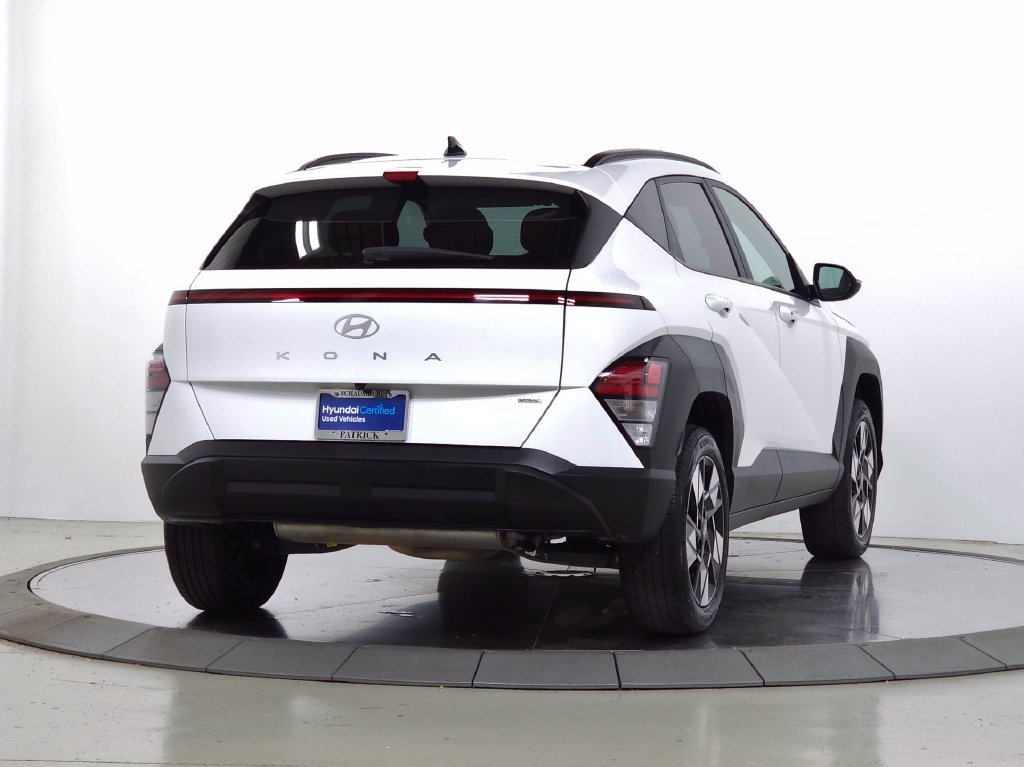 Certified Used 2025 Atlas White Hyundai SEL image 10