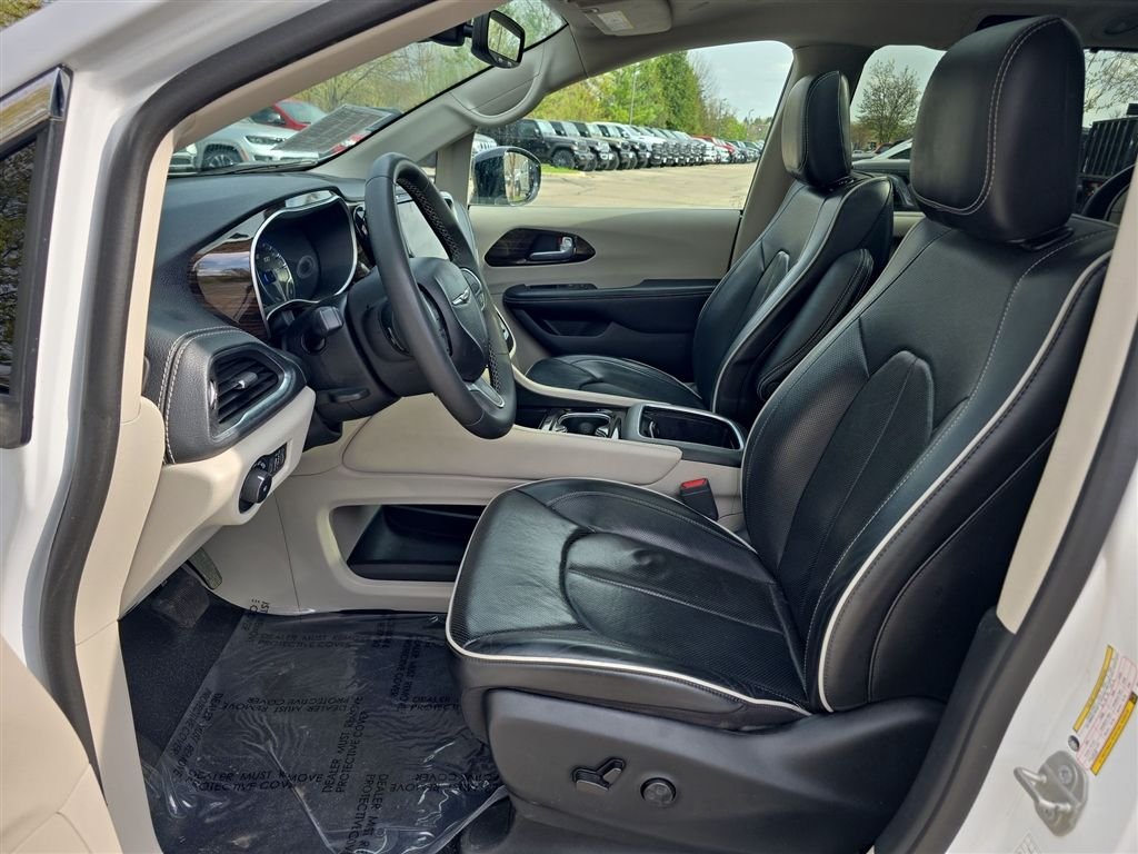 Certified Used 2024 White Chrysler Limited image 19