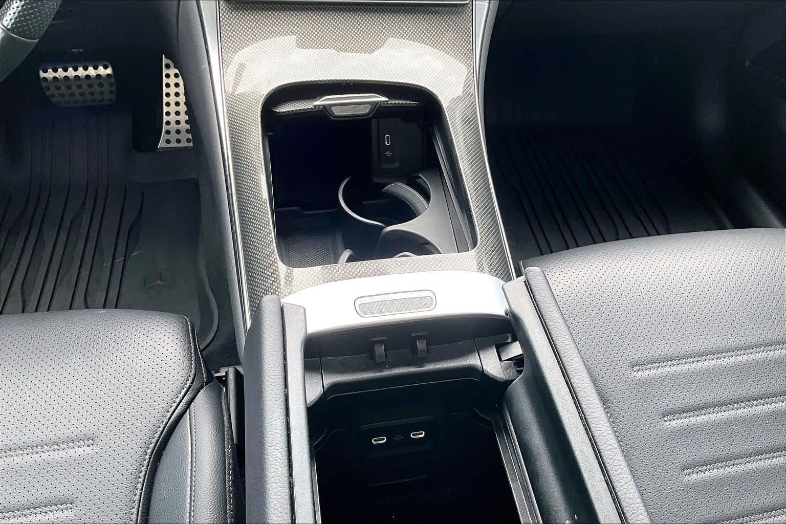 Used 2023 Black Mercedes-Benz GLC 300 image 35