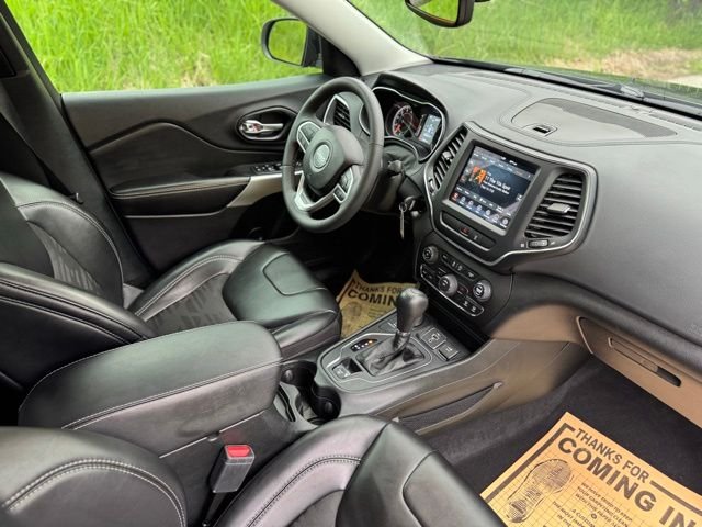 Used 2022 Crystal Metallic Jeep X image 19