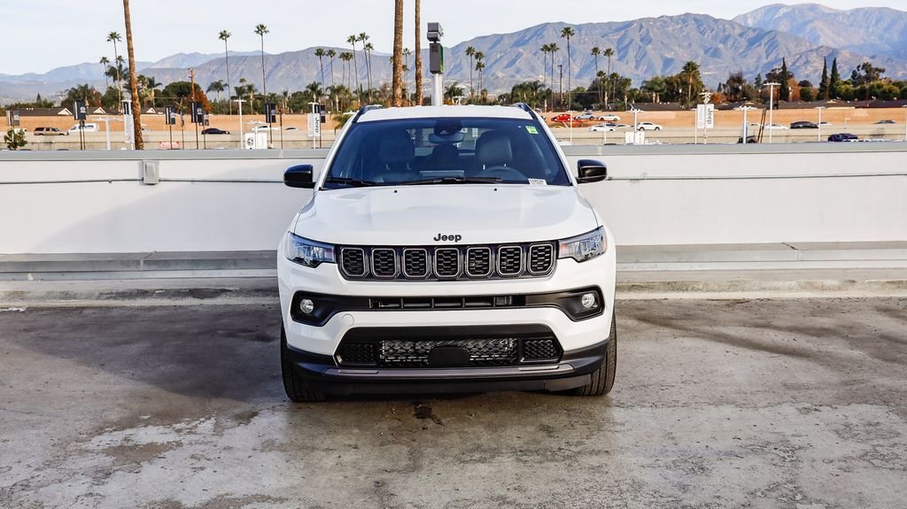 New 2026 Bright White Clearcoat Jeep Latitude image 3