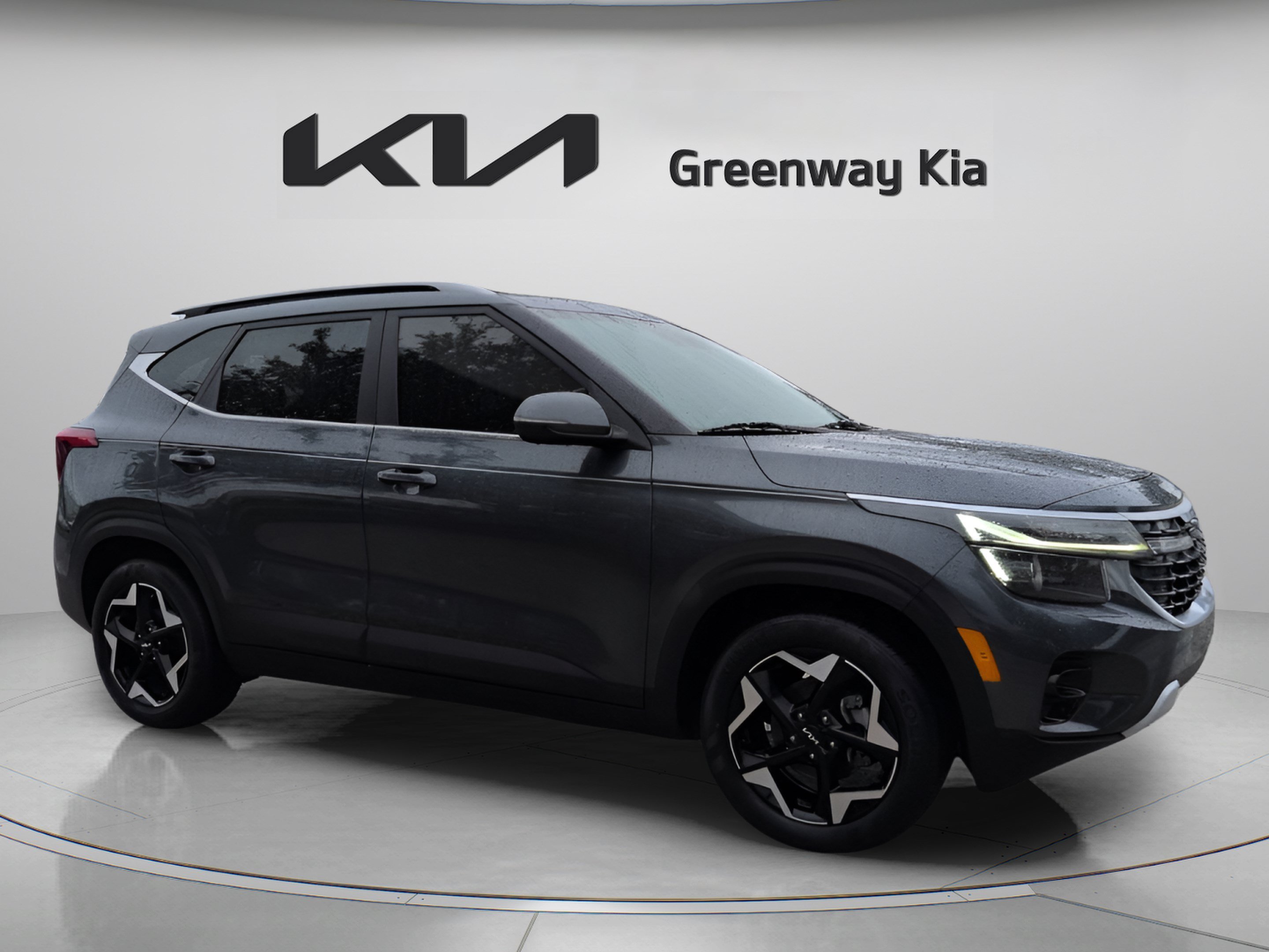 Certified Used 2025 Gravity Gray Kia EX image 3
