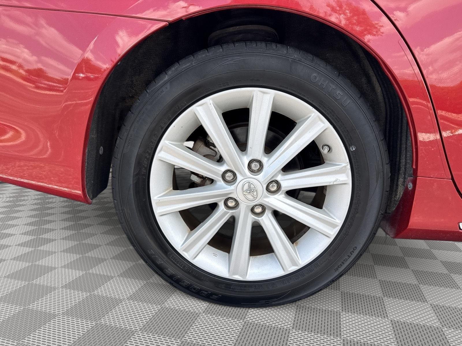 Used 2014 Barcelona Red Metallic Toyota XLE image 15
