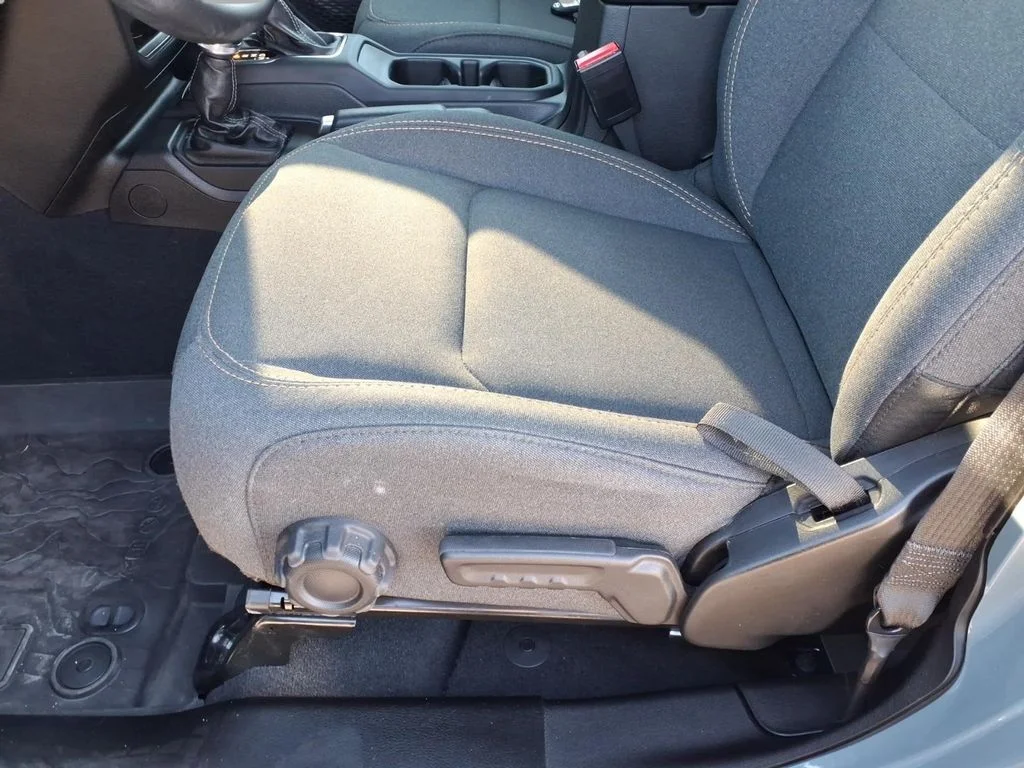 Used 2024 Gray Jeep Sport S image 8