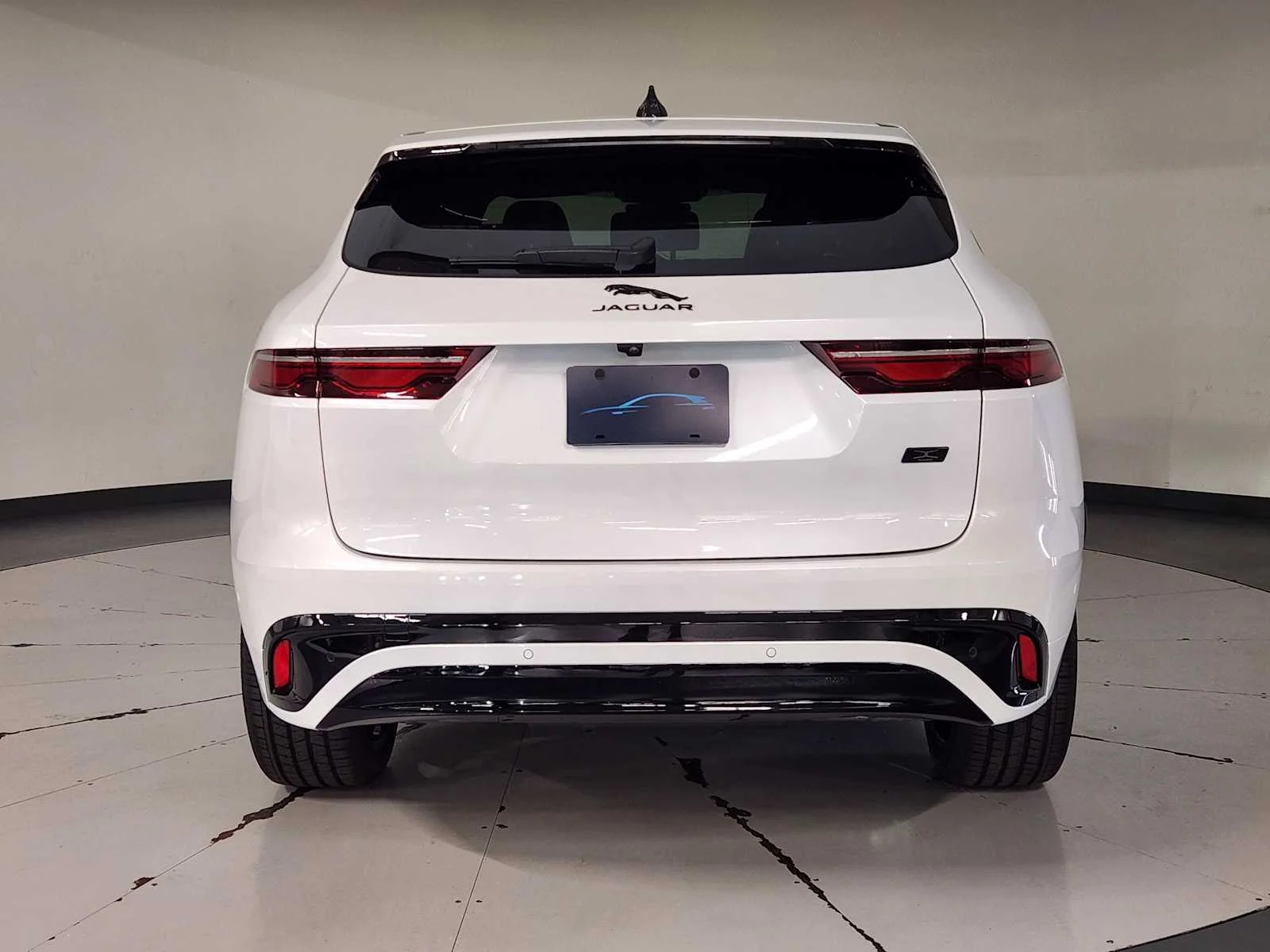 New 2026 Ostuni Pearl White Premium Metallic Jaguar R-Dynamic S image 17