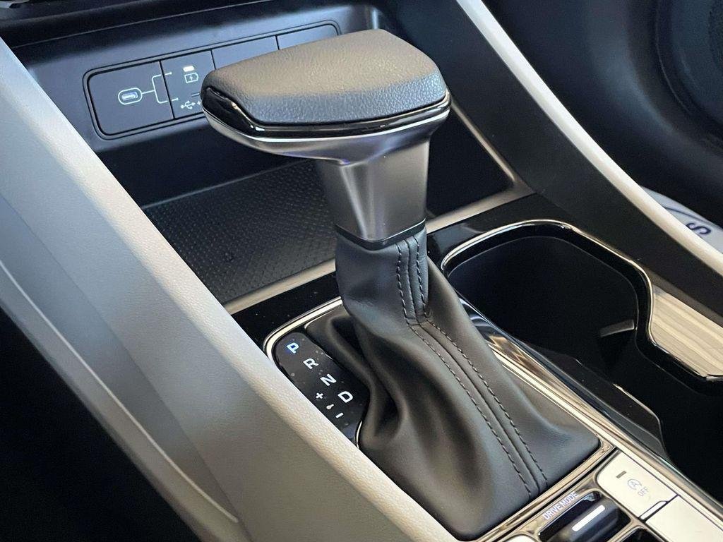 New 2026 White Hyundai SEL image 29