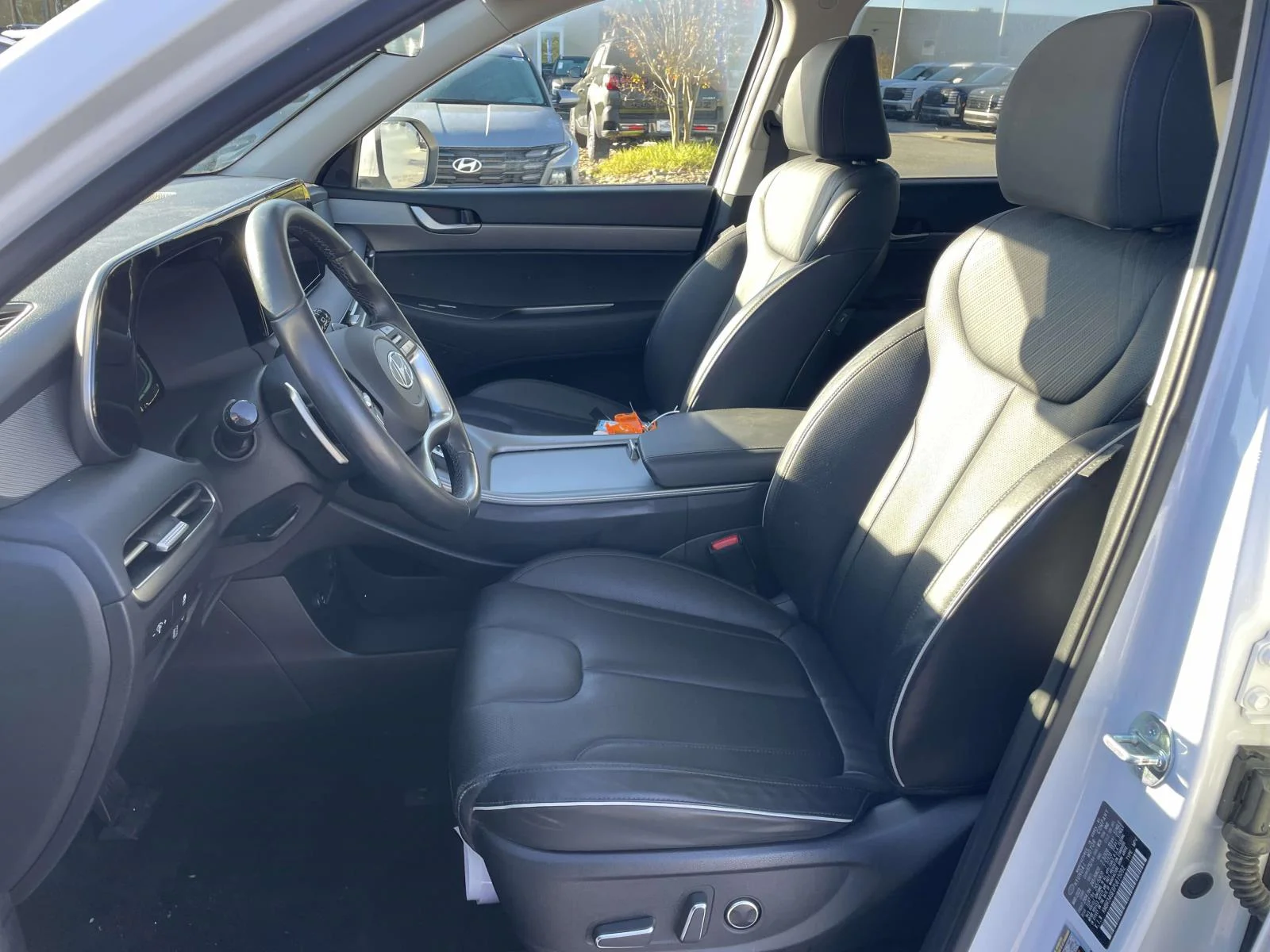 Used 2023 Hyper White Hyundai XRT image 8