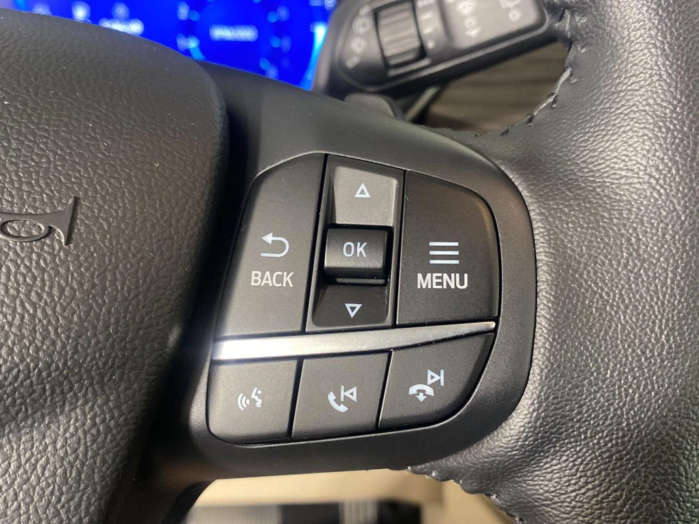 Used 2020 Star White Metallic Tri-Coat Ford Titanium image 13