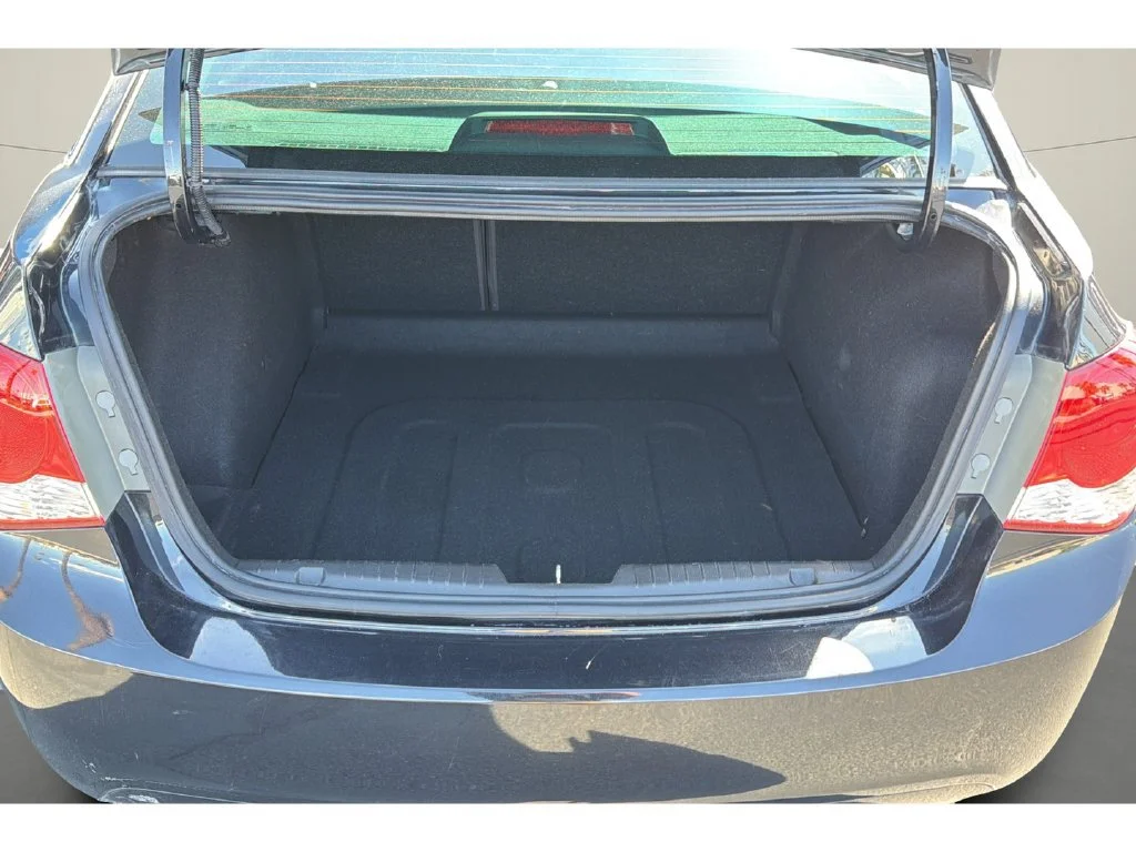 Used 2016 BLACK GRANITE METALLIC Chevrolet LT image 11