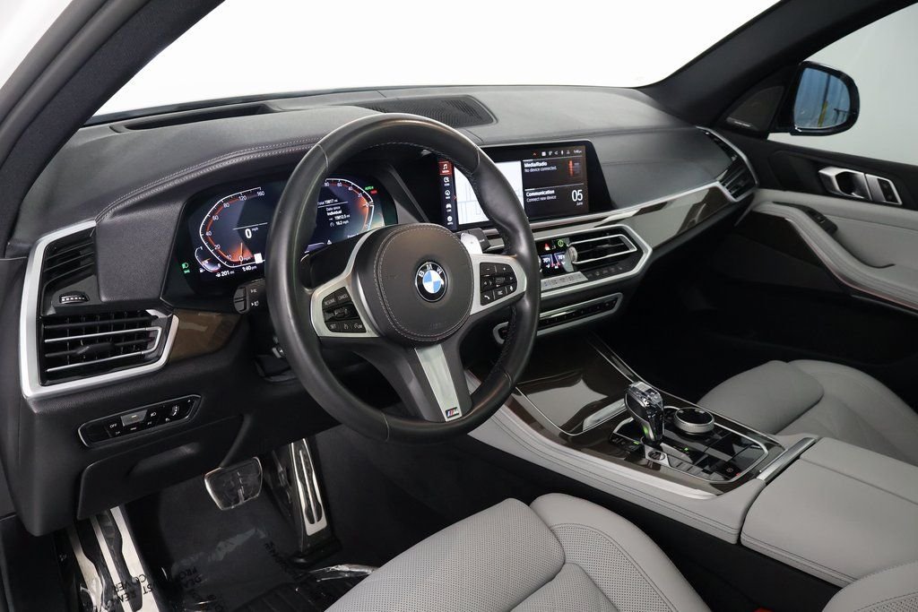 Certified Used 2023 Mineral White Metallic BMW xDrive40i image 7