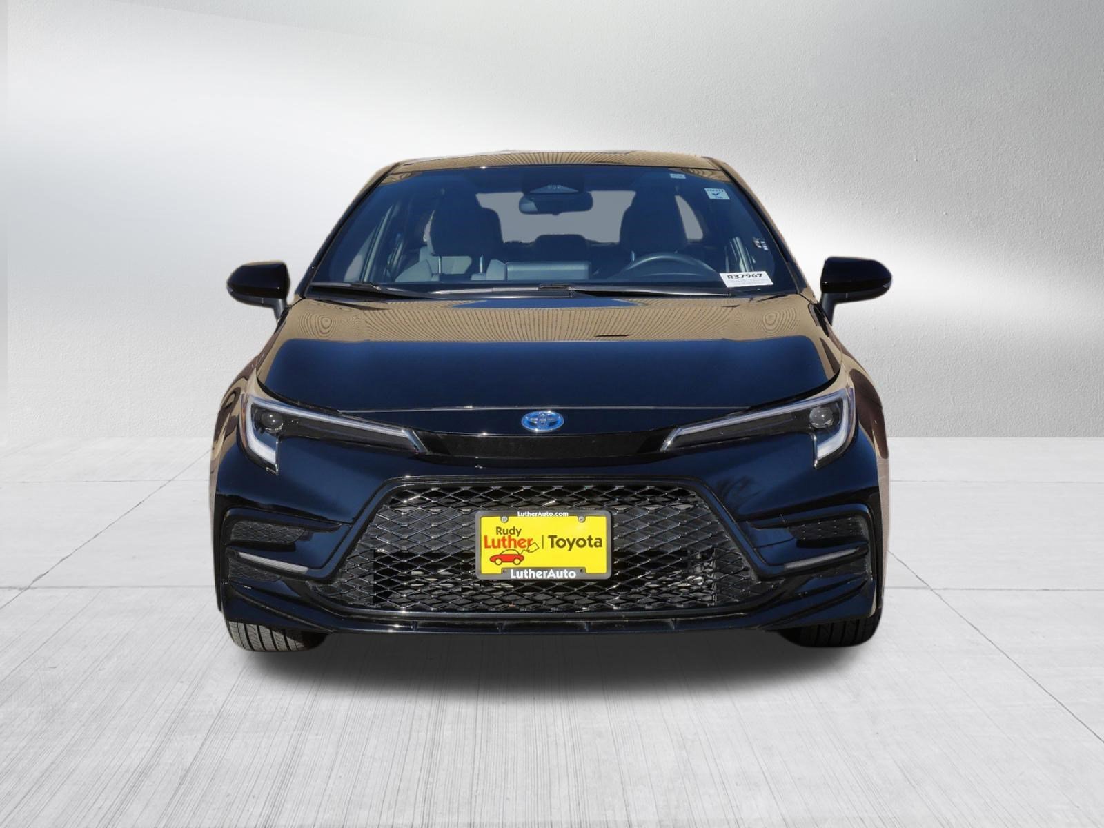 Certified 2024 Toyota Corolla SE with VIN JTDBCMFE8R3043667 for sale in Golden Valley, Minnesota