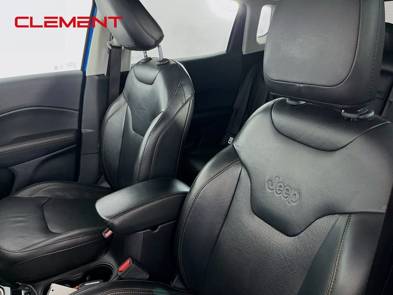 Used 2019 Blue Jeep Limited image 27